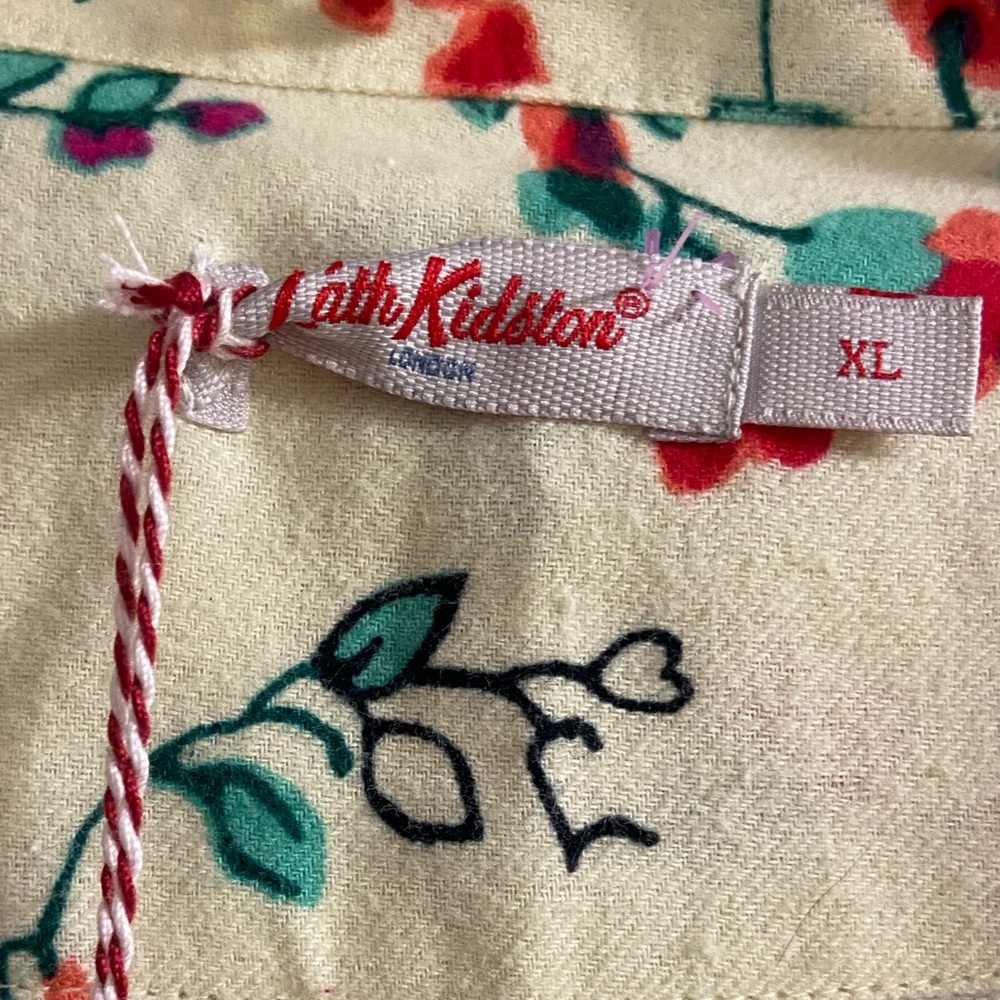 Cath Kidston Floral  Pajama Set Cream with Red and Green XL NWT - Picture 9 of 10